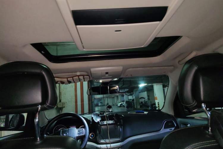 Used Dodge Journey 2016 2.4L Two-Wheel-Drive Touring Edition Headliner