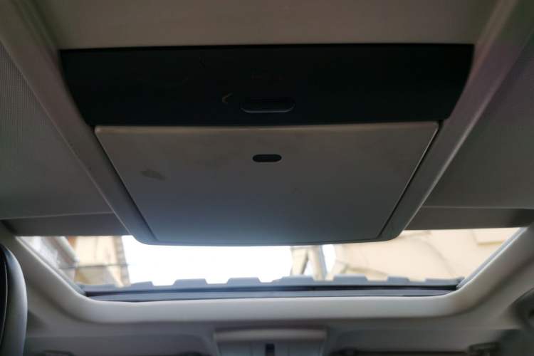 Used Dodge Journey 2016 2.4L Two-Wheel-Drive Touring Edition Headliner