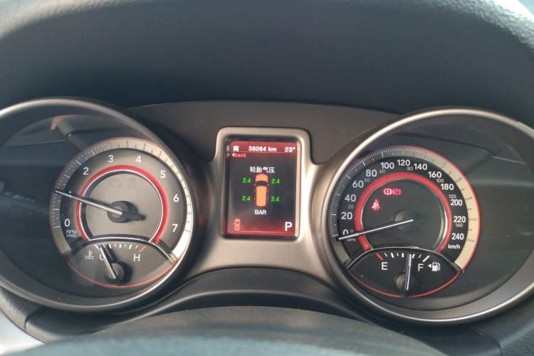 Used Dodge Journey 2016 2.4L Two-Wheel-Drive Touring Edition Instrument Cluster