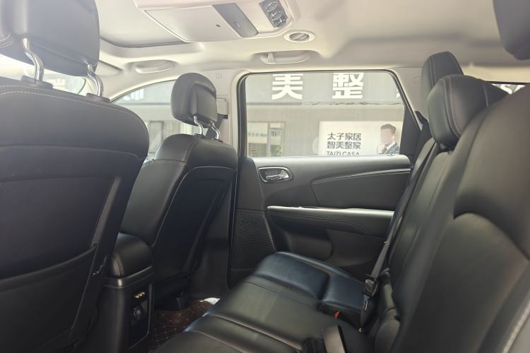 Used Dodge Journey 2016 2.4L Two-Wheel-Drive Touring Edition Interior 1