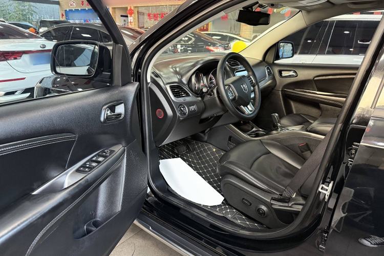 Used Dodge Journey 2016 2.4L Two-Wheel-Drive Touring Edition Interior 1