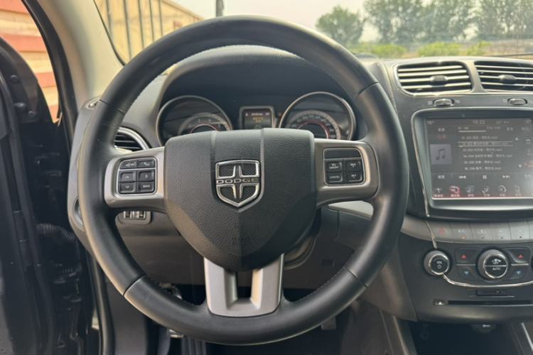 Used Dodge Journey 2016 2.4L Two-Wheel-Drive Touring Edition Interior 2