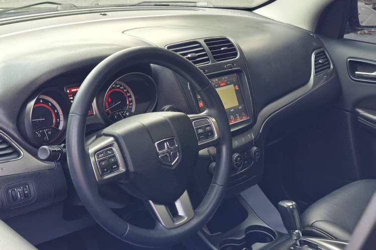 Used Dodge Journey 2016 2.4L Two-Wheel-Drive Touring Edition Interior 2
