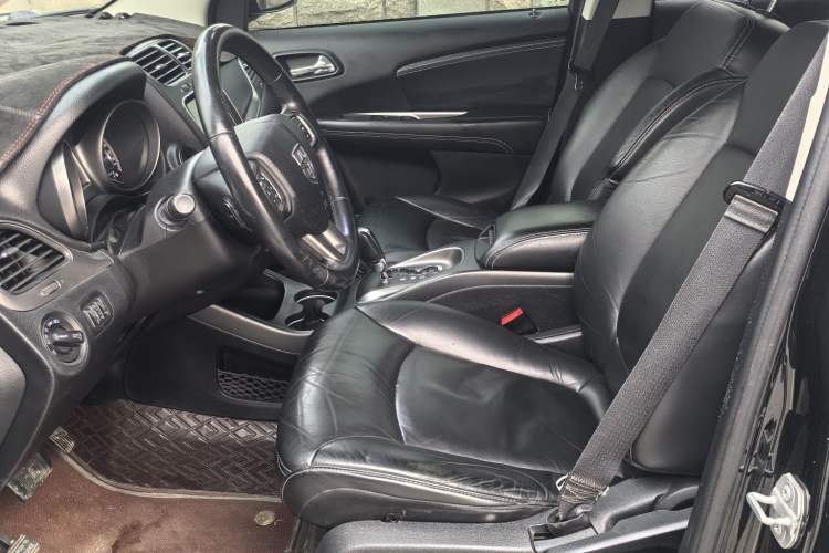 Used Dodge Journey 2016 2.4L Two-Wheel-Drive Touring Edition Interior 3