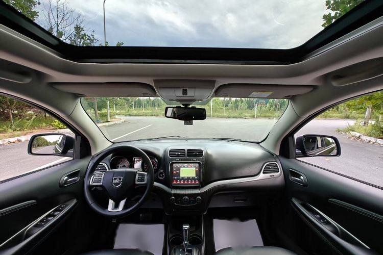 Used Dodge Journey 2016 2.4L Two-Wheel-Drive Touring Edition Interior 3