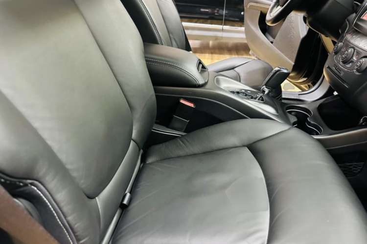 Used Dodge Journey 2016 2.4L Two-Wheel-Drive Touring Edition Interior 3