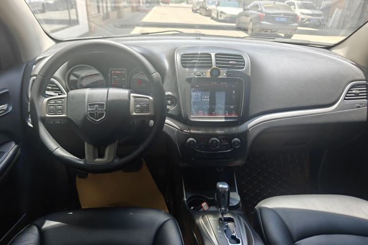 Used Dodge Journey 2016 2.4L Two-Wheel-Drive Touring Edition Interior 4
