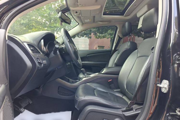 Used Dodge Journey 2016 2.4L Two-Wheel-Drive Touring Edition Interior 5