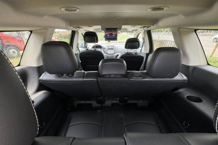 Used Dodge Journey 2016 2.4L Two-Wheel-Drive Touring Edition Interior 7