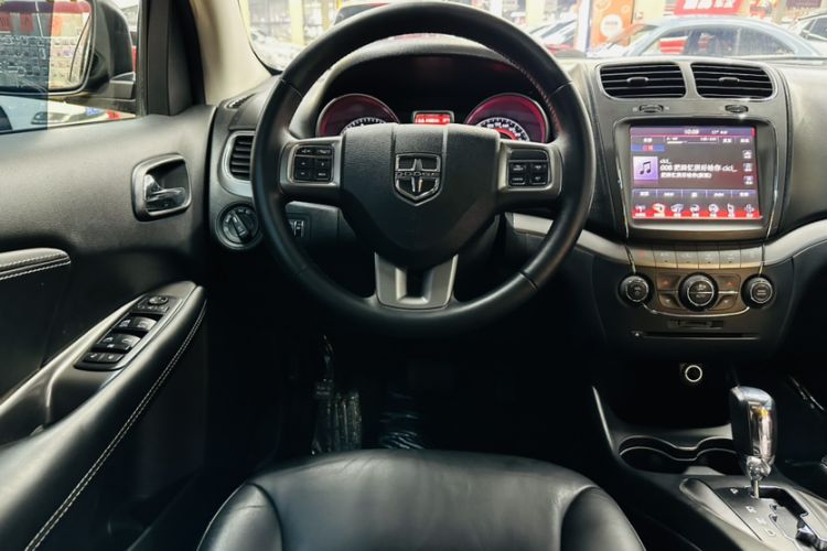 Used Dodge Journey 2016 2.4L Two-Wheel-Drive Touring Edition Interior 7