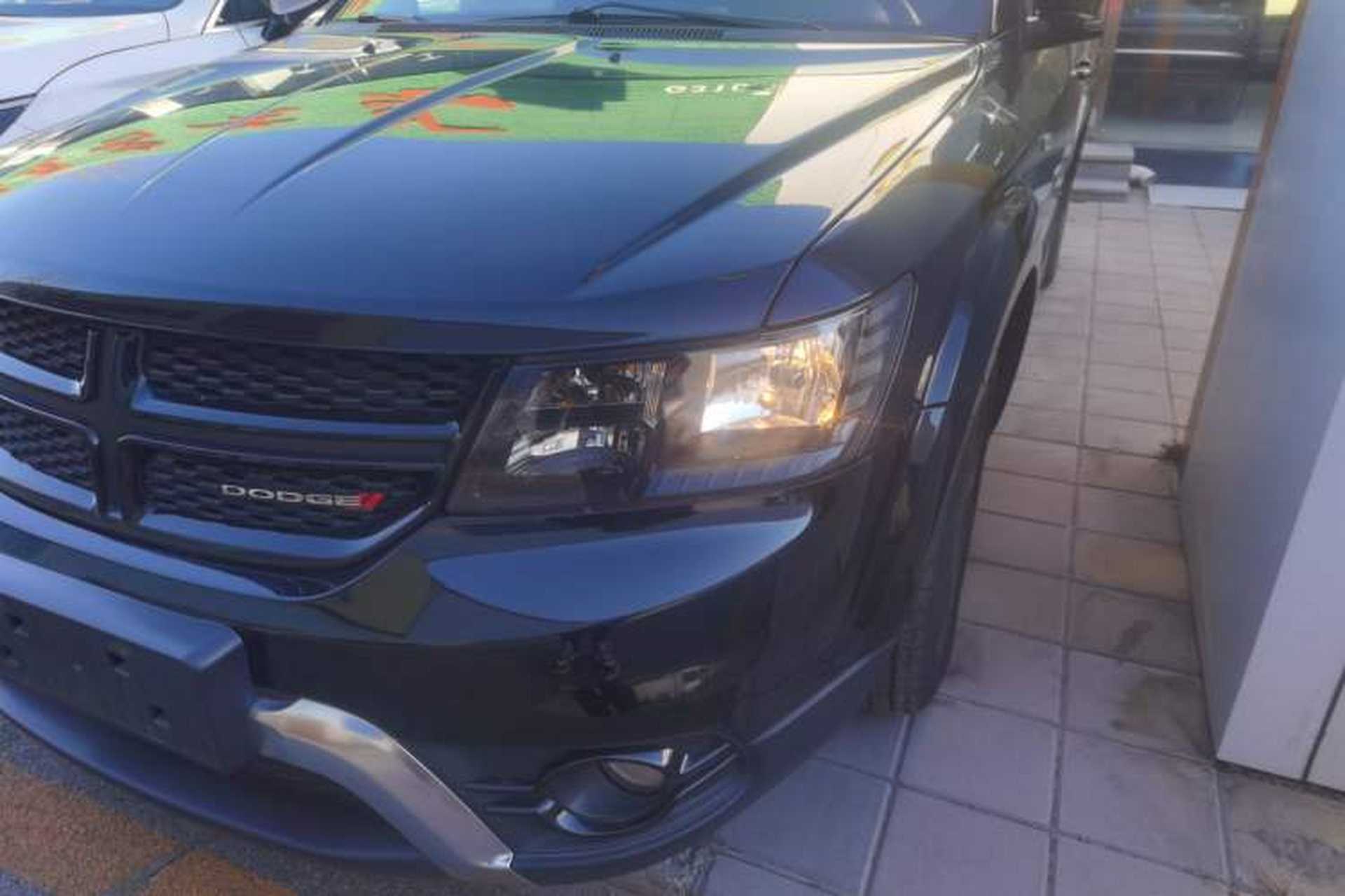 Used Dodge Journey 2016 2.4L Two-Wheel-Drive Touring Edition Left Front Headlight