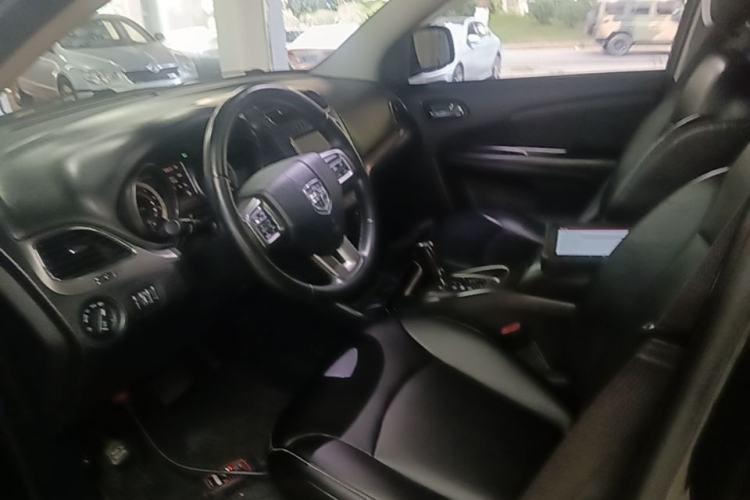 Used Dodge Journey 2016 2.4L Two-Wheel-Drive Touring Edition Left Front Seat