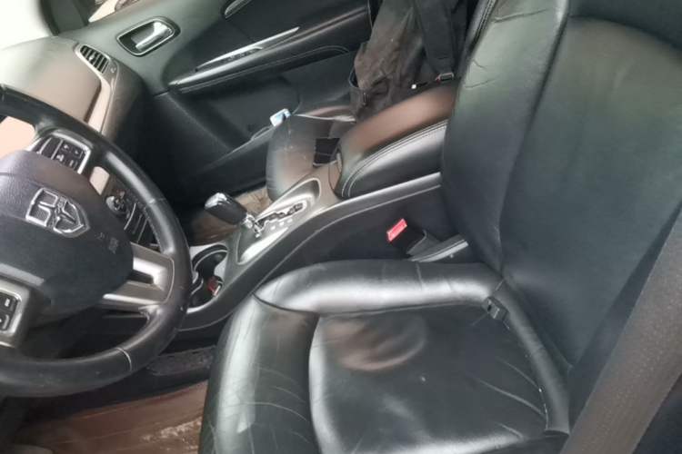 Used Dodge Journey 2016 2.4L Two-Wheel-Drive Touring Edition Left Front Seat