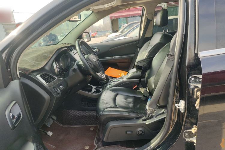 Used Dodge Journey 2016 2.4L Two-Wheel-Drive Touring Edition Left Front Seat
