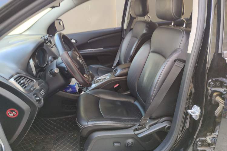 Used Dodge Journey 2016 2.0TD Four-Wheel Drive Touring Edition Left Front Seat