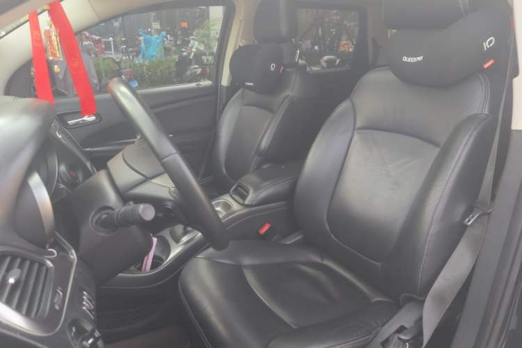 Used Dodge Journey 2016 2.0TD Four-Wheel Drive Touring Edition Left Front Seat