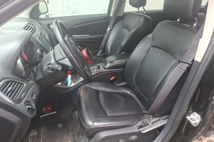 Used Dodge Journey 2016 2.4L Two-Wheel-Drive Touring Edition Left Front Seat