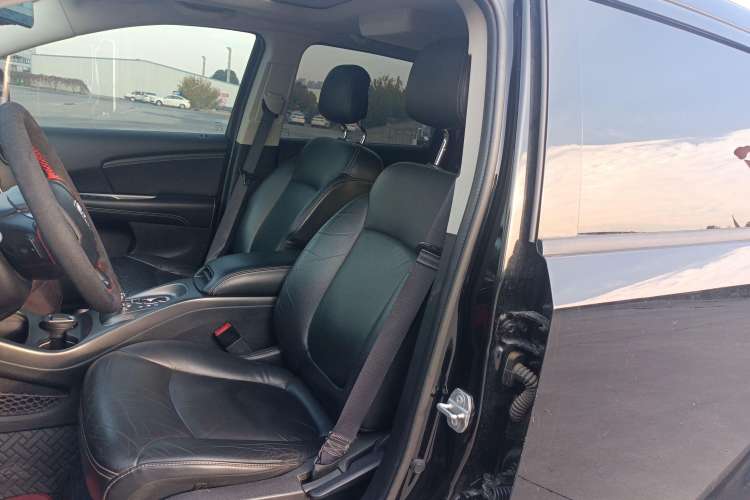 Used Dodge Journey 2016 2.4L Two-Wheel-Drive Touring Edition Left Front Seat