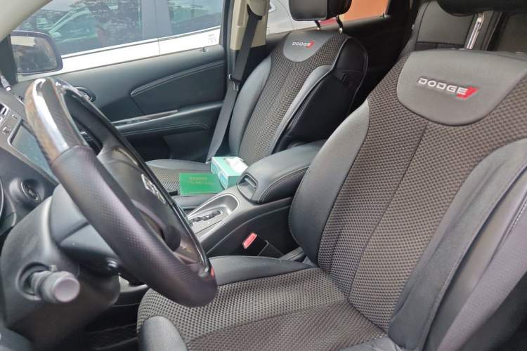 Used Dodge Journey 2016 2.4L Two-Wheel-Drive Touring Edition Left Front Seat