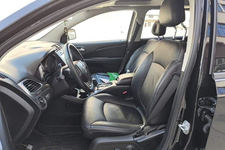 Used Dodge Journey 2016 2.4L Two-Wheel-Drive Touring Edition Left Front Seat