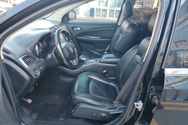 Used Dodge Journey 2016 2.4L Two-Wheel-Drive Touring Edition Left Front Seat
