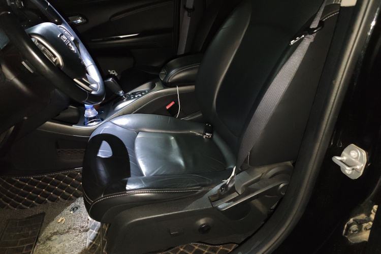 Used Dodge Journey 2016 2.4L Two-Wheel-Drive Touring Edition Left Front Seat
