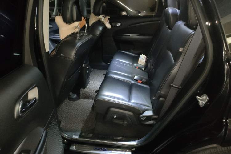 Used Dodge Journey 2016 2.4L Two-Wheel-Drive Touring Edition Left Rear Seat