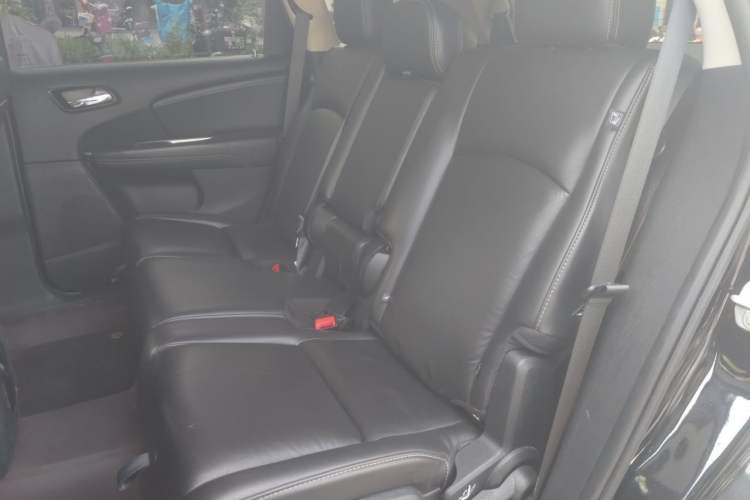 Used Dodge Journey 2016 2.0TD Four-Wheel Drive Touring Edition Left Rear Seat