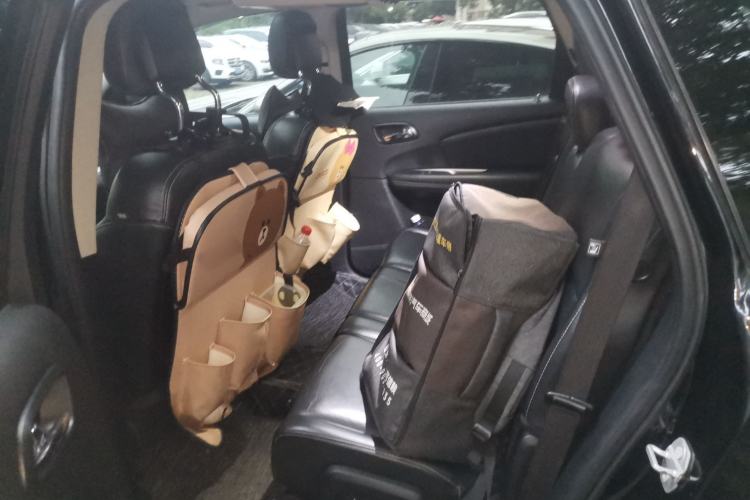 Used Dodge Journey 2016 2.4L Two-Wheel-Drive Touring Edition Left Rear Seat