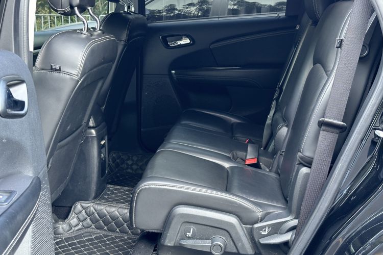 Used Dodge Journey 2016 2.0TD Four-Wheel Drive Touring Edition Left Rear Seat