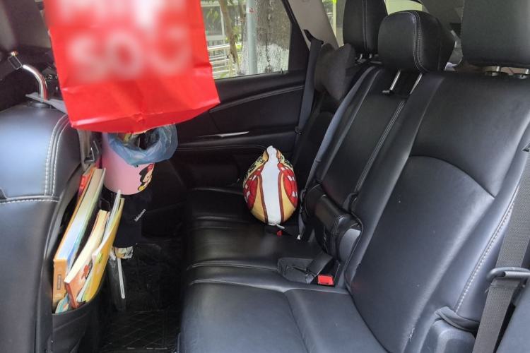 Used Dodge Journey 2016 2.4L Two-Wheel-Drive Touring Edition Left Rear Seat