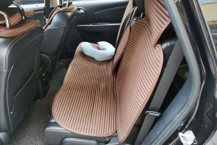 Used Dodge Journey 2016 2.4L Two-Wheel-Drive Touring Edition Left Rear Seat
