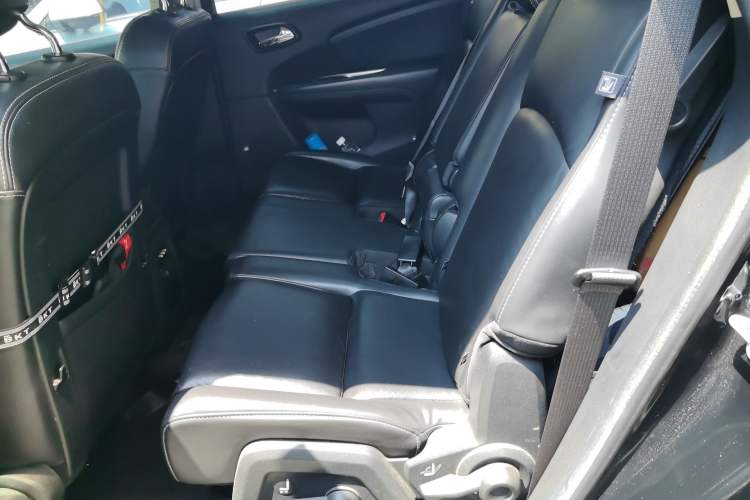 Used Dodge Journey 2016 2.4L Two-Wheel-Drive Touring Edition Left Rear Seat