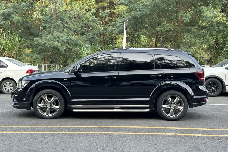 Used Dodge Journey 2016 2.0TD Four-Wheel Drive Touring Edition Left Side