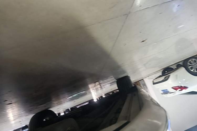 Used Dodge Journey 2016 2.4L Two-Wheel-Drive Touring Edition Left Side Sill