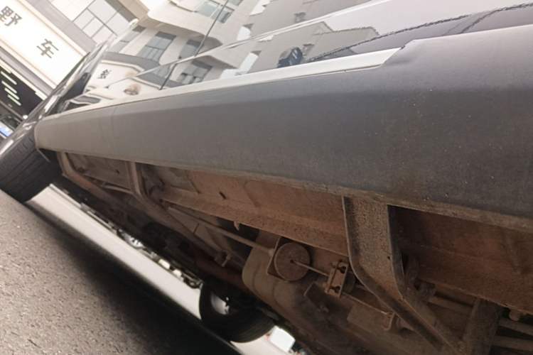 Used Dodge Journey 2016 2.4L Two-Wheel-Drive Touring Edition Left Side Sill