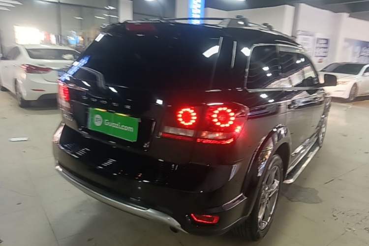 Used Dodge Journey 2016 2.4L Two-Wheel-Drive Touring Edition Rear Right 45 Deg