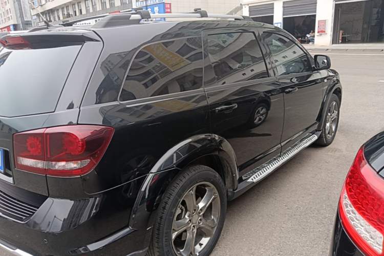 Used Dodge Journey 2016 2.4L Two-Wheel-Drive Touring Edition Rear Right 45 Deg