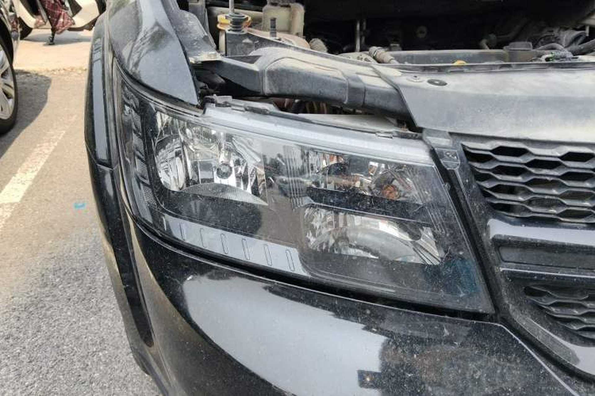 Used Dodge Journey 2016 2.4L Two-Wheel-Drive Touring Edition Right Front Headlight