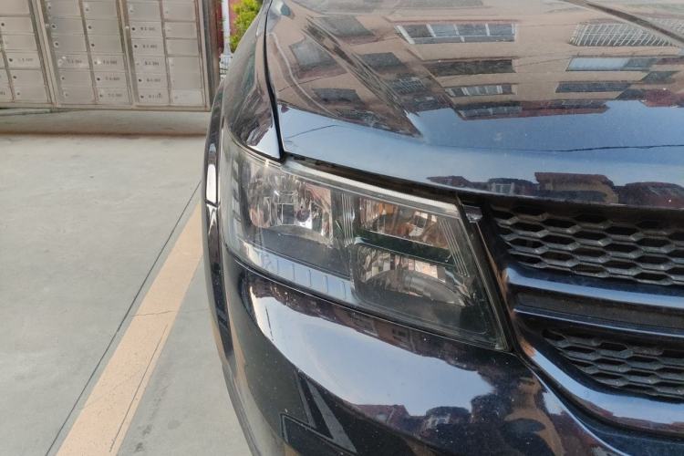Used Dodge Journey 2016 2.0TD Four-Wheel Drive Touring Edition Right Front Headlight