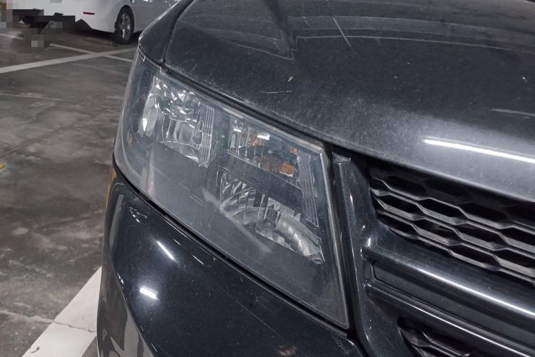 Used Dodge Journey 2016 2.4L Two-Wheel-Drive Touring Edition Right Front Headlight