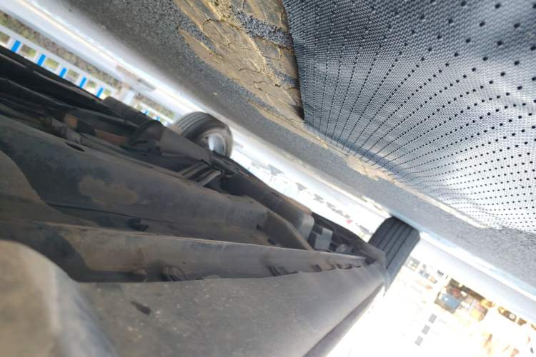 Used Dodge Journey 2016 2.4L Two-Wheel-Drive Touring Edition Right Side Sill