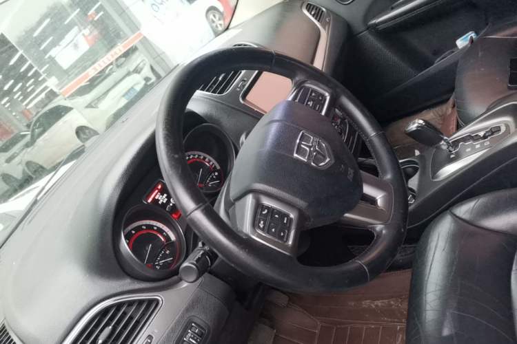 Used Dodge Journey 2016 2.4L Two-Wheel-Drive Touring Edition Steering Wheel