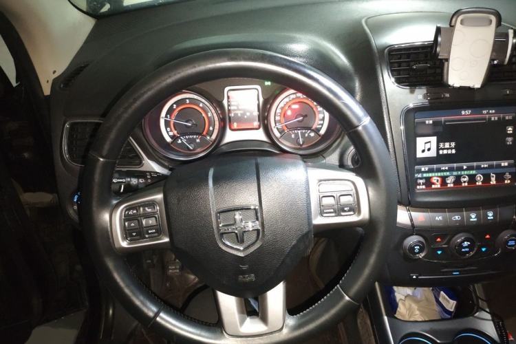 Used Dodge Journey 2016 2.0TD Four-Wheel Drive Touring Edition Steering Wheel