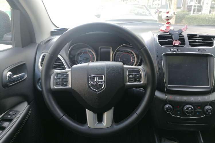 Used Dodge Journey 2016 2.4L Two-Wheel-Drive Touring Edition Steering Wheel