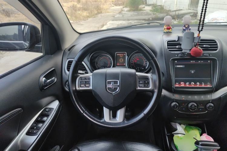 Used Dodge Journey 2016 2.0TD Four-Wheel Drive Touring Edition Steering Wheel