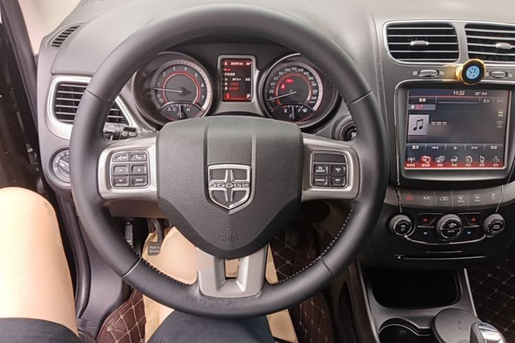Used Dodge Journey 2016 2.4L Two-Wheel-Drive Touring Edition Steering Wheel