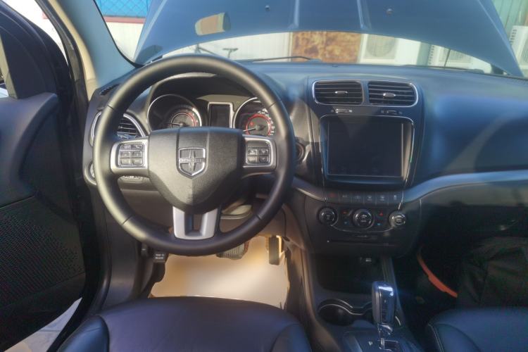 Used Dodge Journey 2016 2.4L Two-Wheel-Drive Touring Edition Steering Wheel