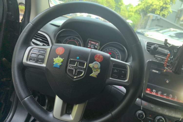 Used Dodge Journey 2016 2.4L Two-Wheel-Drive Touring Edition Steering Wheel