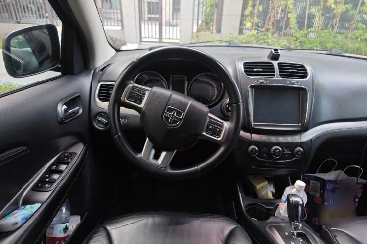 Used Dodge Journey 2016 2.0TD Four-Wheel Drive Touring Edition Steering Wheel